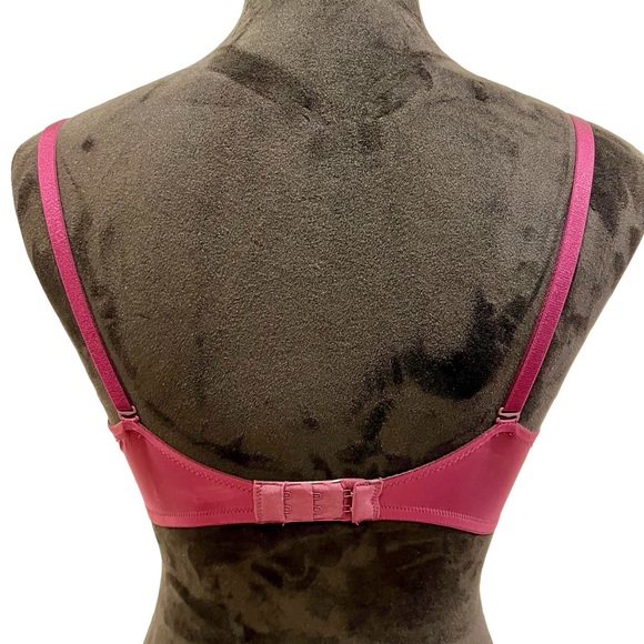 NWT Victoria’s Secret Push-Up Size 34DD - Picture 3 of 5